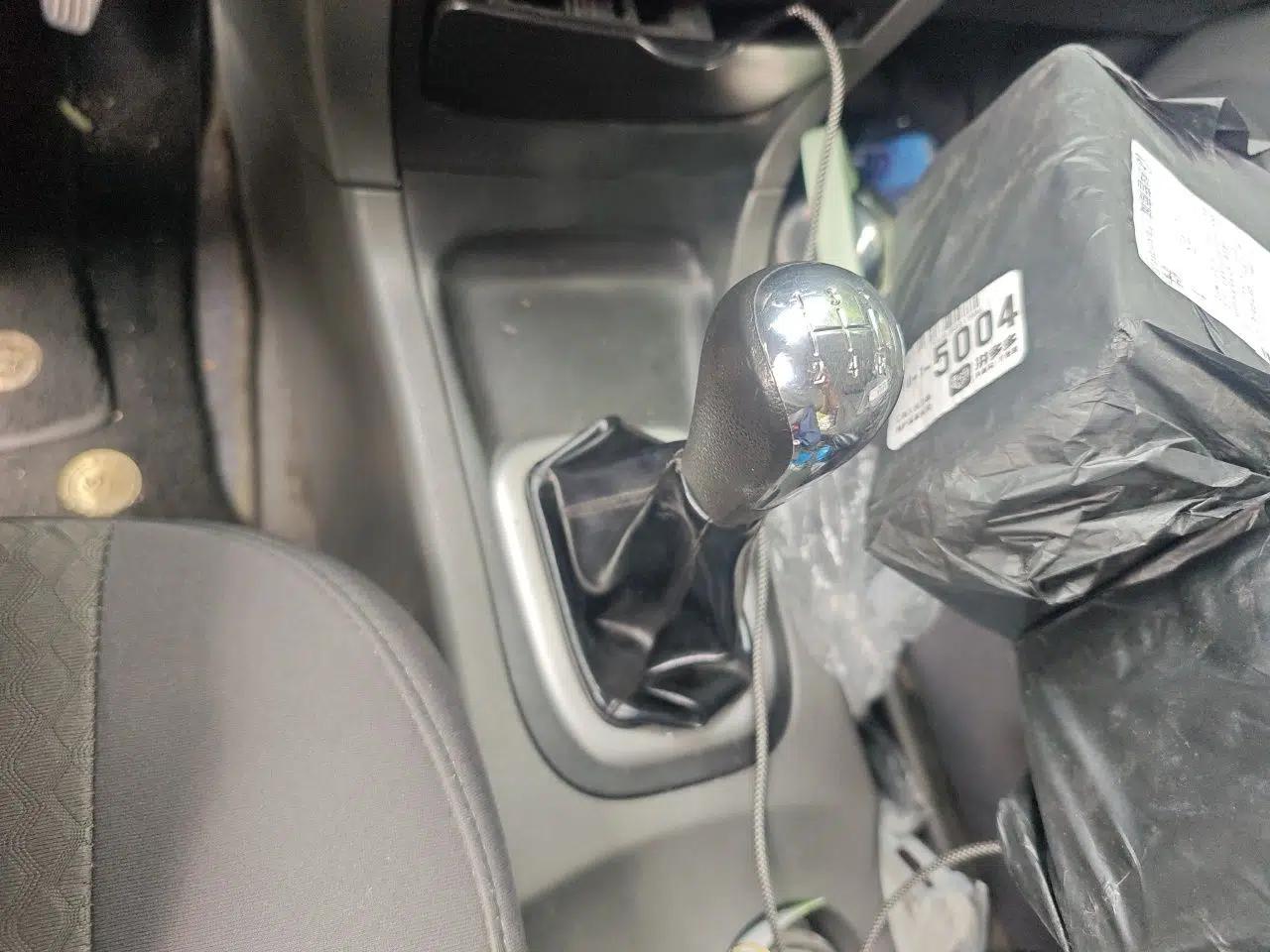 Dongfeng Shuaike 2011 1.6L Manual Comfort 7-Seater — миниатюра 15