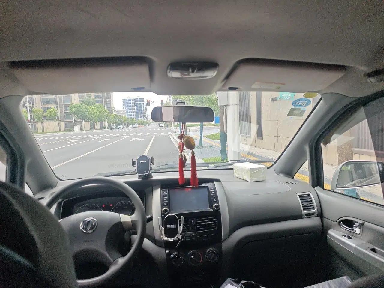 Dongfeng Shuaike 2011 1.6L Manual Comfort 7-Seater — миниатюра 19