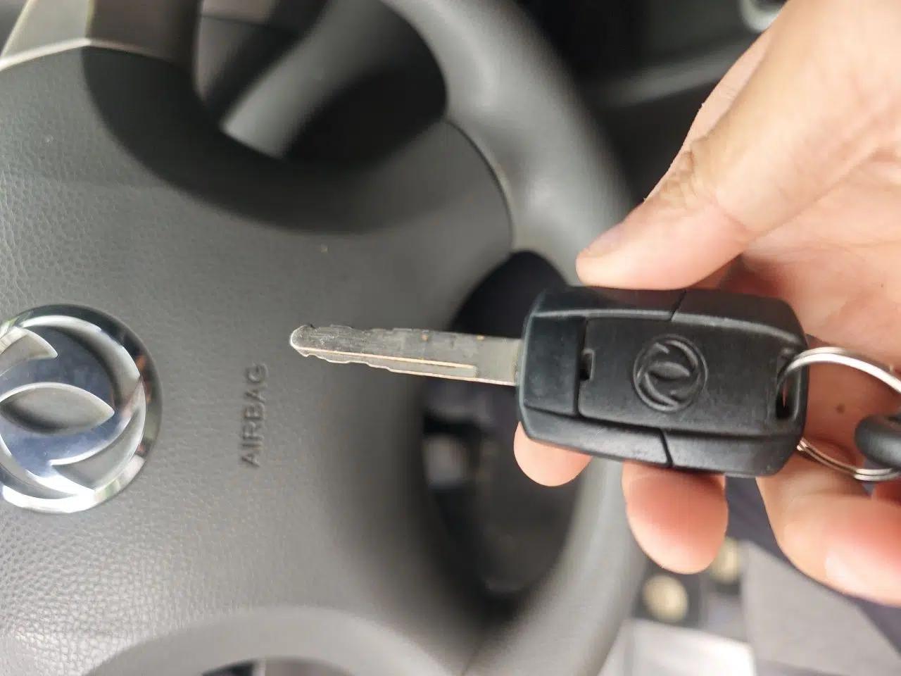 Dongfeng Shuaike 2011 1.6L Manual Comfort 7-Seater — миниатюра 9