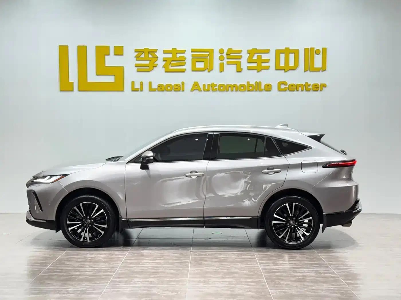 Venza 2022 2.0L CVT 4WD Supreme Edition — миниатюра 4