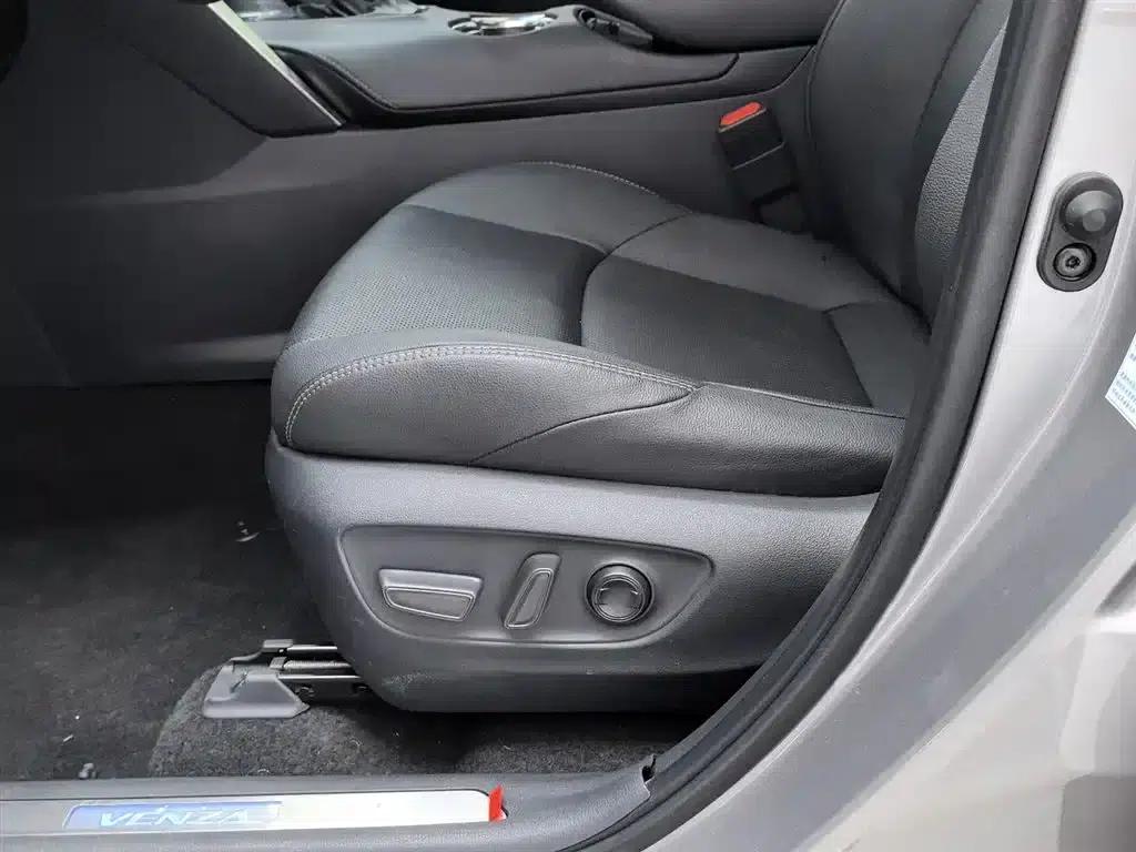 Venza 2022 2.0L CVT 4WD Supreme Edition — миниатюра 20