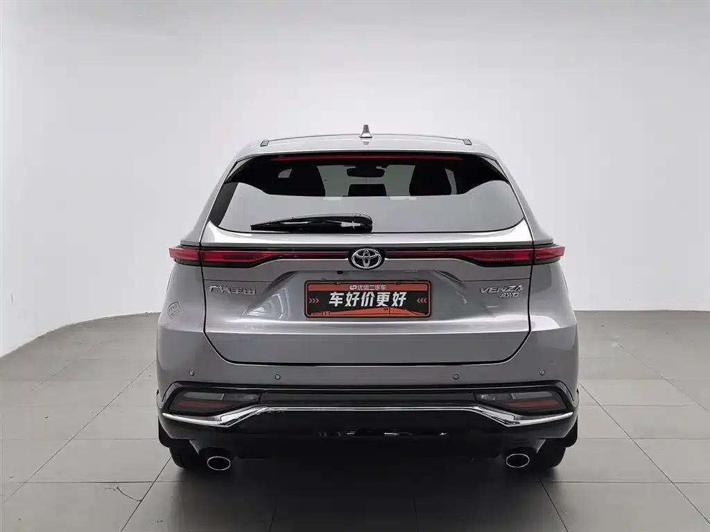 Venza 2022 2.0L CVT 4WD Supreme Edition — миниатюра 4