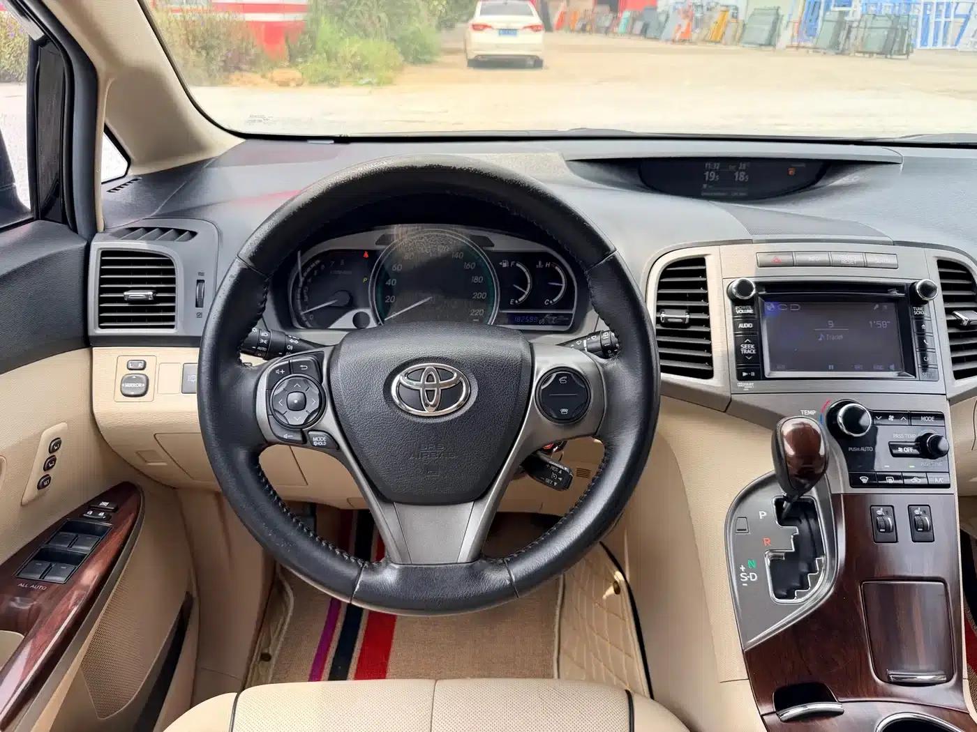 Imported 2013 Venza 2.7L 2WD Luxury Edition — миниатюра 14
