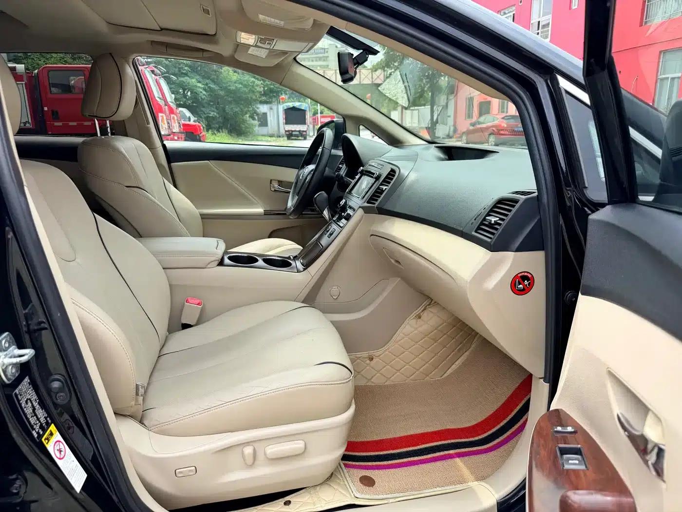 Imported 2013 Venza 2.7L 2WD Luxury Edition — миниатюра 20