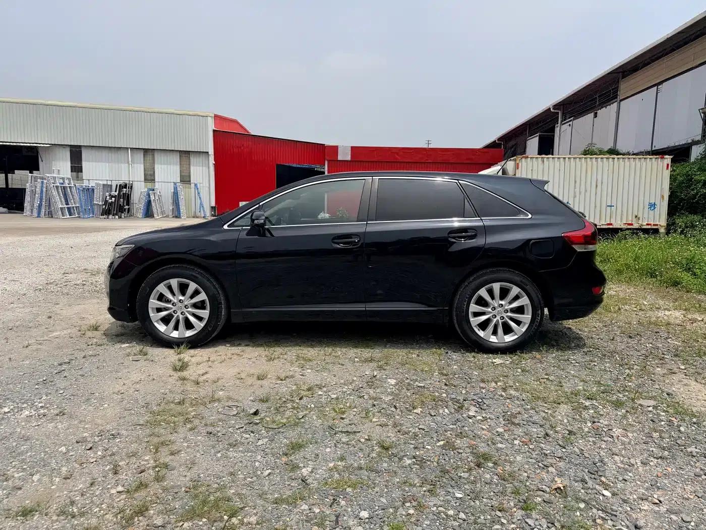 Imported 2013 Venza 2.7L 2WD Luxury Edition — миниатюра 4