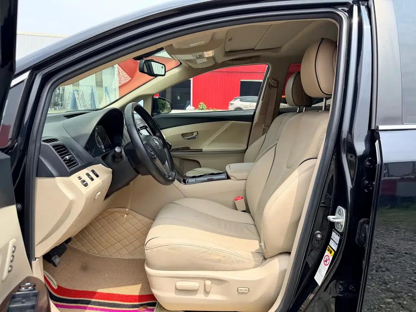 Imported 2013 Venza 2.7L 2WD Luxury Edition — миниатюра 8