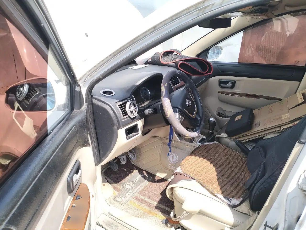 Dongfeng Fengon 330 2014 1.5L Manual Comfort Version DK15-02 — миниатюра 17