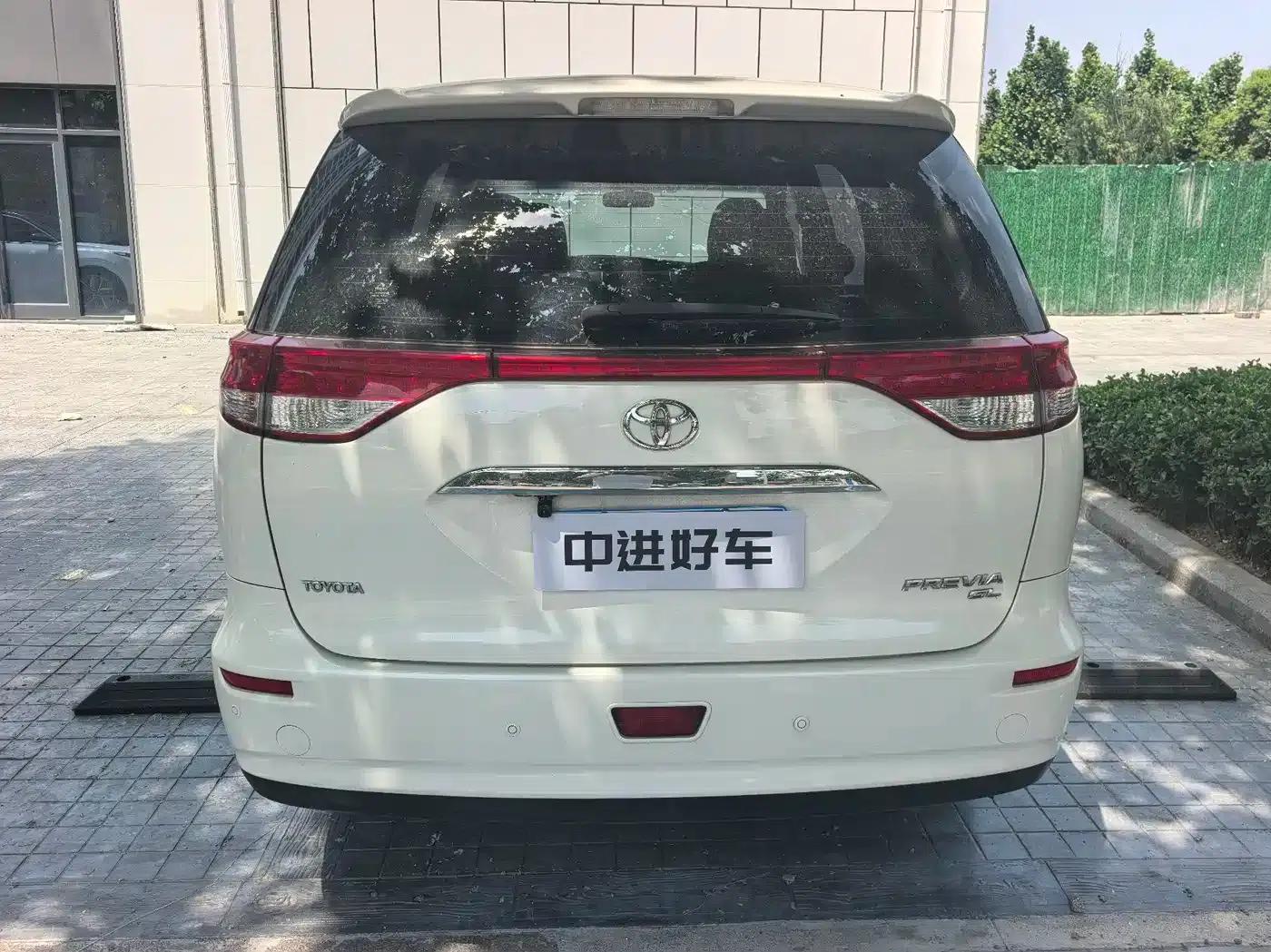 2020 Toyota Previa 2.4L Automatic — миниатюра 5