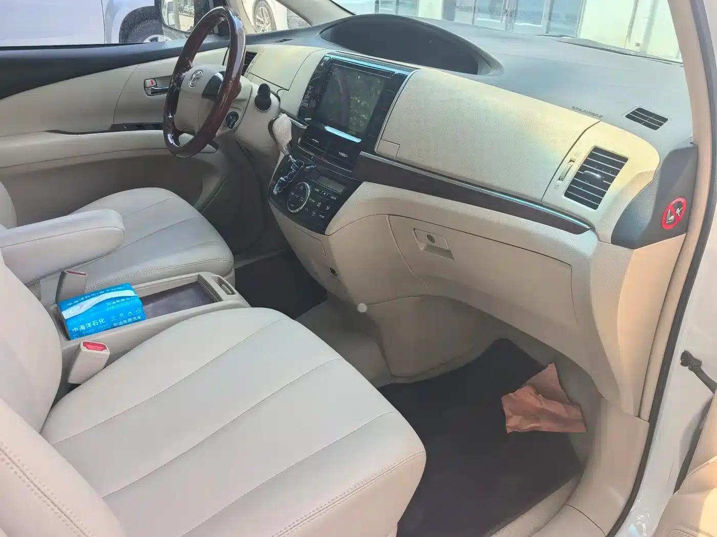 2020 Toyota Previa 2.4L Automatic — миниатюра 10