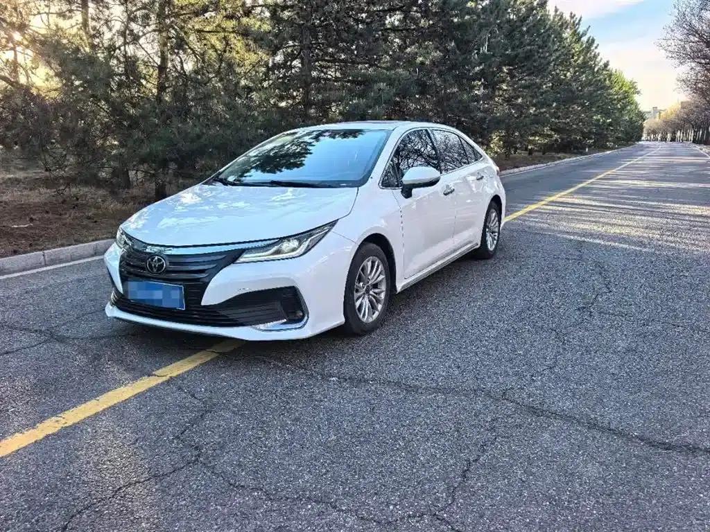 2021 Avalon 2.0L Premium Edition — миниатюра 3