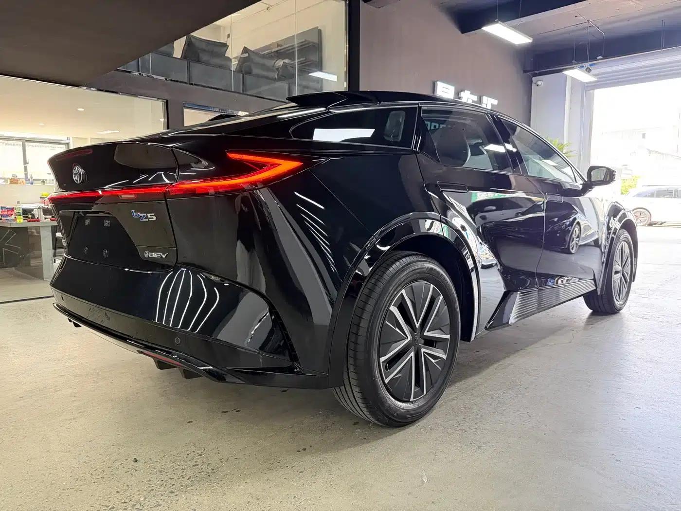 Toyota BZ5 2025 550 JOY — миниатюра 13