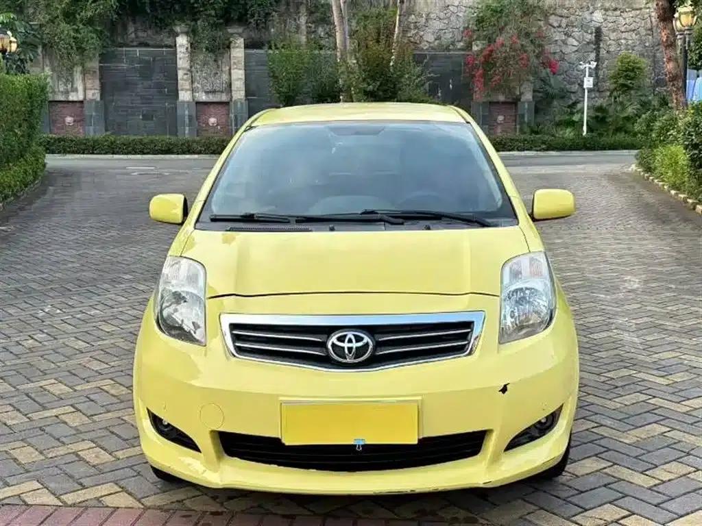 2011 Toyota Yaris 1.6E Automatic Dynamic Edition — миниатюра 2