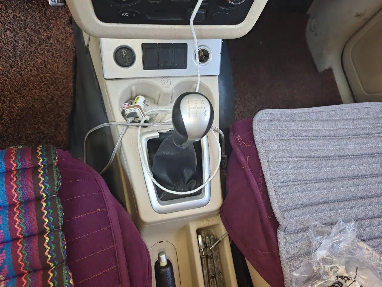 Dongfeng Fengon 350 2014 1.5L Manual Base Version — миниатюра 15