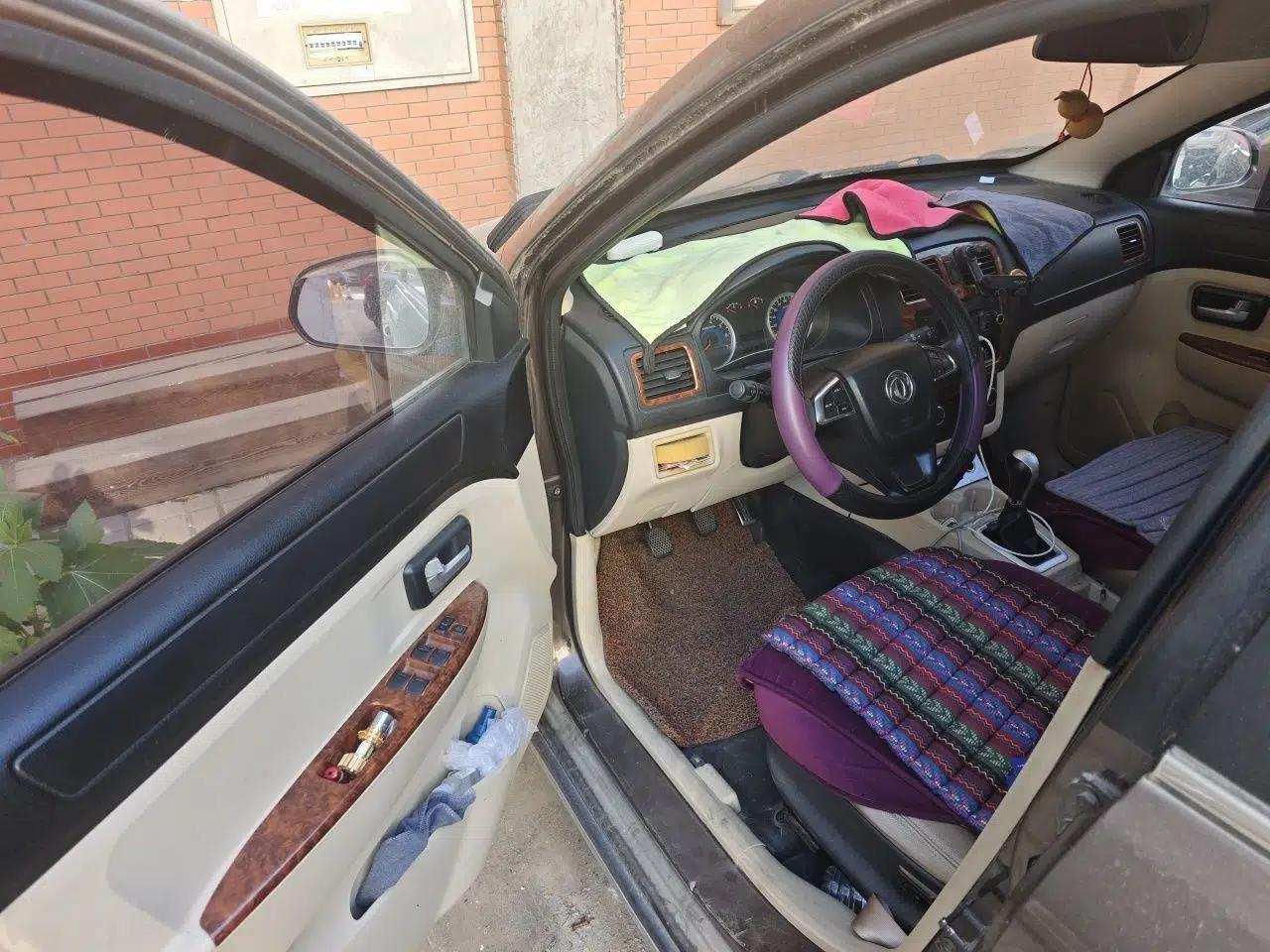 Dongfeng Fengon 350 2014 1.5L Manual Base Version — миниатюра 17