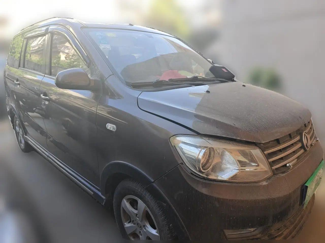 Dongfeng Fengon 350 2014 1.5L Manual Base Version — миниатюра 3