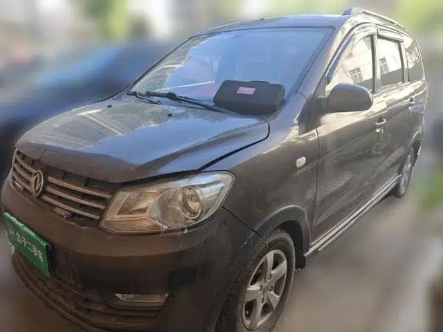 Dongfeng Fengon 350 2014 1.5L Manual Base Version
