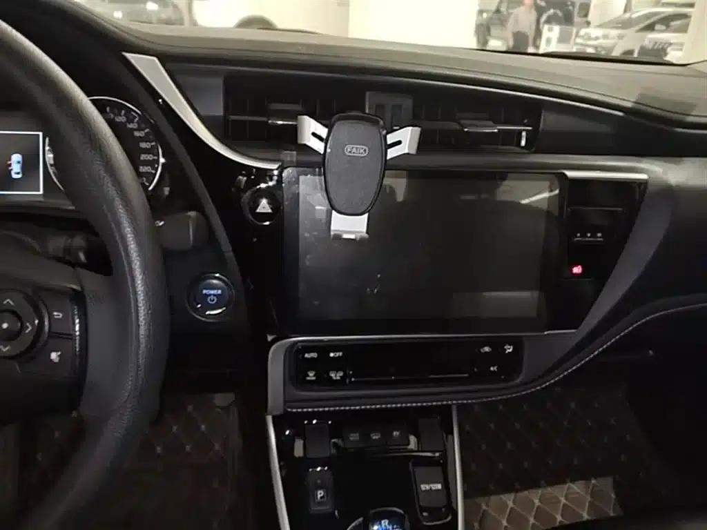 Corolla Hybrid E+ 2019 1.8L E-CVT Leading Edition — миниатюра 13