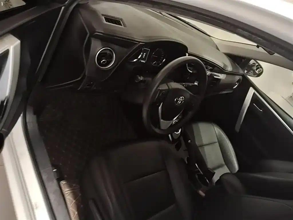Corolla Hybrid E+ 2019 1.8L E-CVT Leading Edition — миниатюра 16