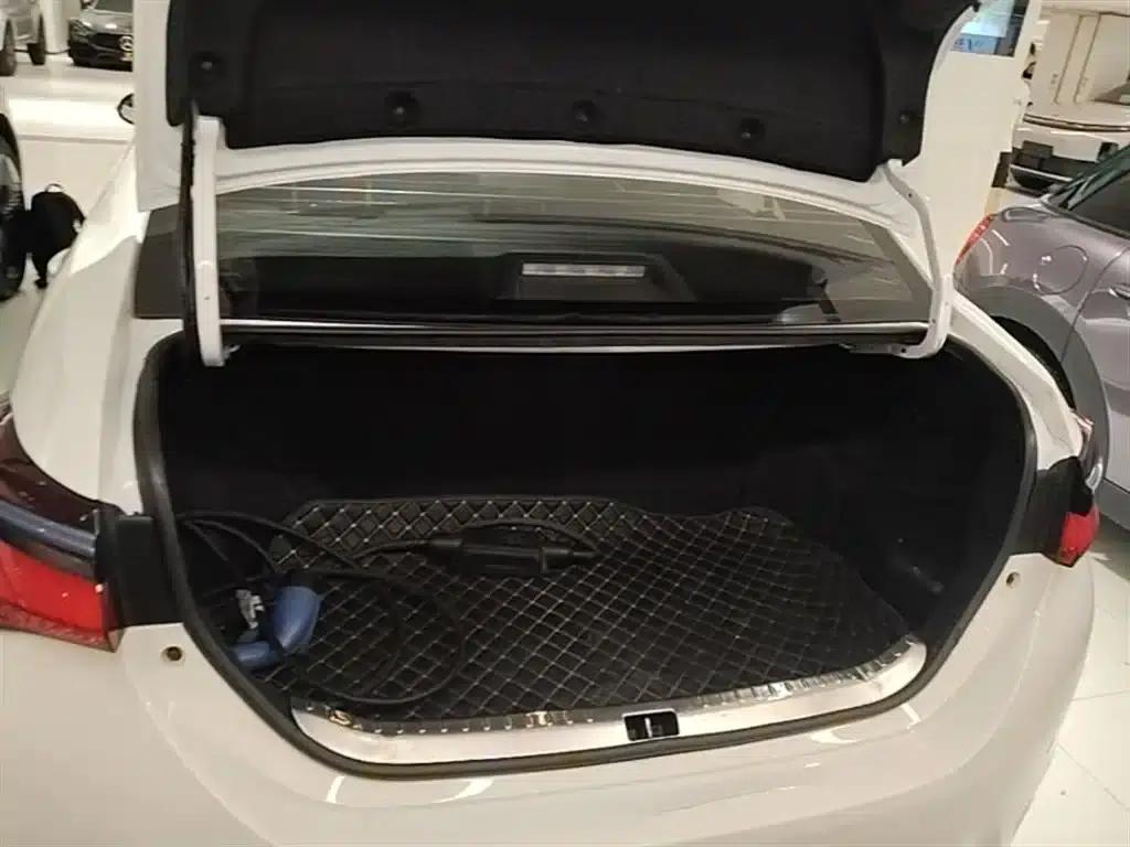 Corolla Hybrid E+ 2019 1.8L E-CVT Leading Edition — миниатюра 19