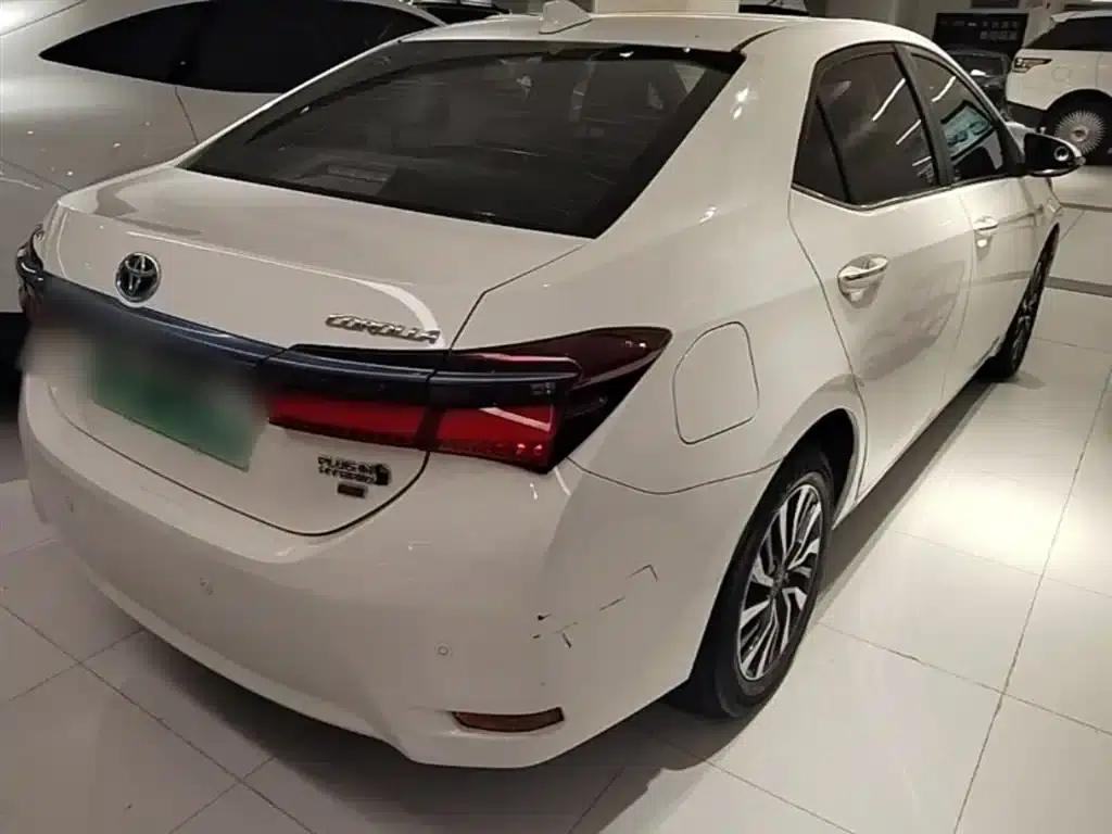 Corolla Hybrid E+ 2019 1.8L E-CVT Leading Edition — миниатюра 7