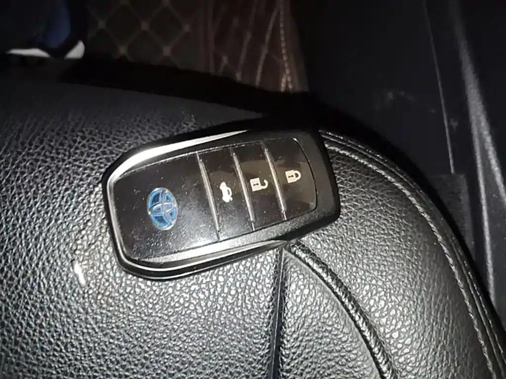 Corolla Hybrid E+ 2019 1.8L E-CVT Leading Edition — миниатюра 9