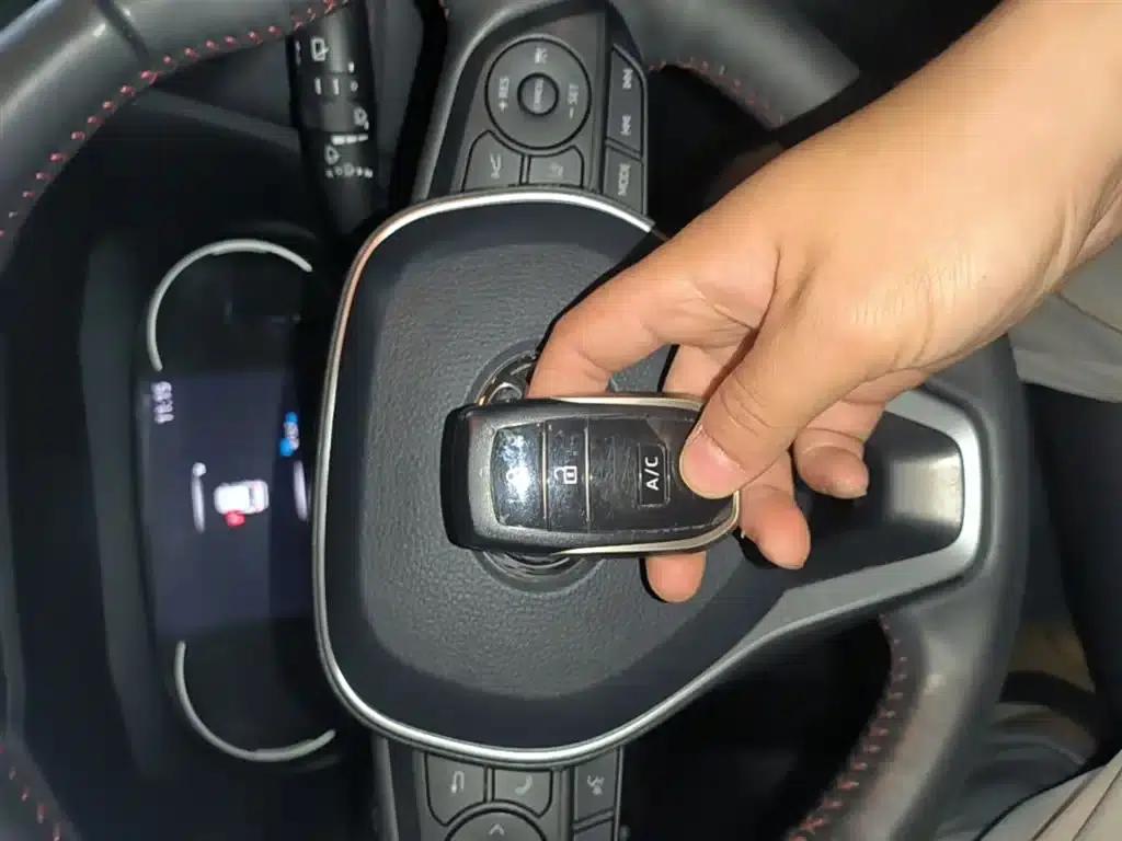 RAV4 Hybrid E+ 2021 2.5L 2WD Elite Pro — миниатюра 9
