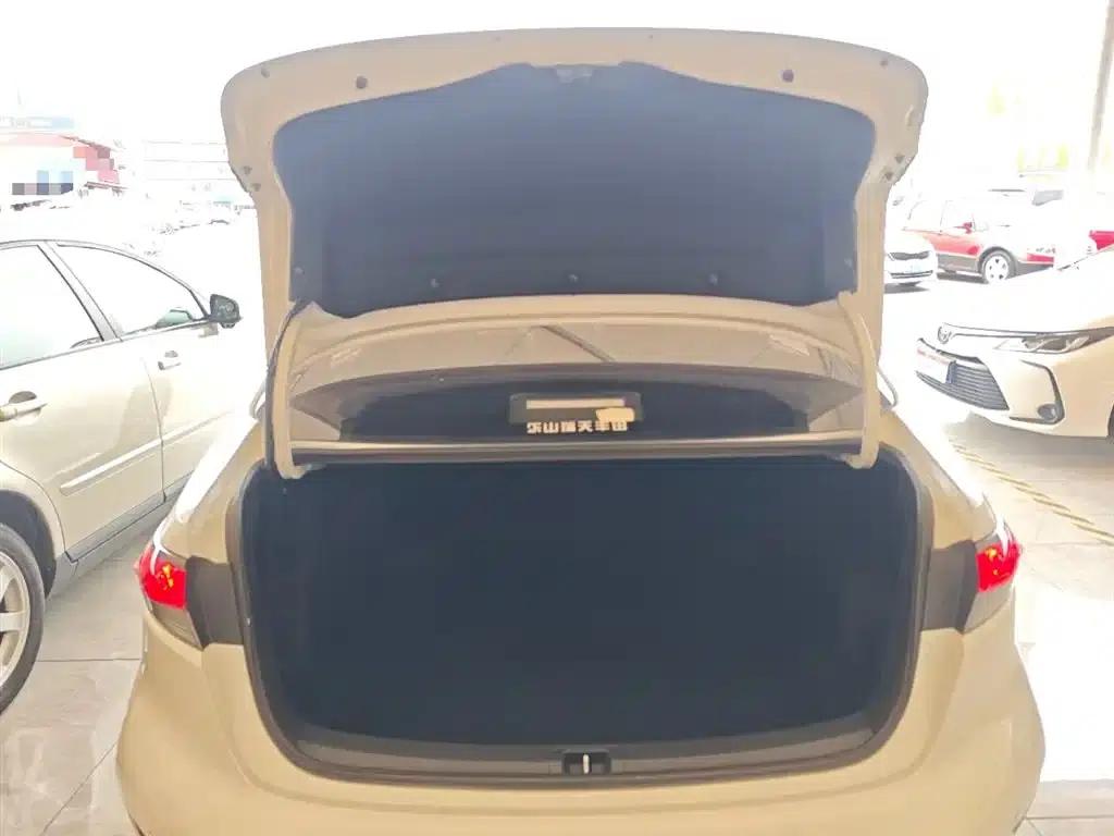 2021 Geely Lingshang 2.0L Luxury Edition — миниатюра 19