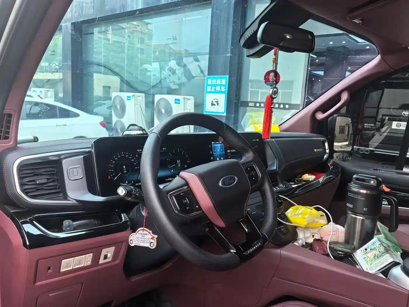 Tourneo 2024 2.0T Automatic Premium Plus Edition — миниатюра 4