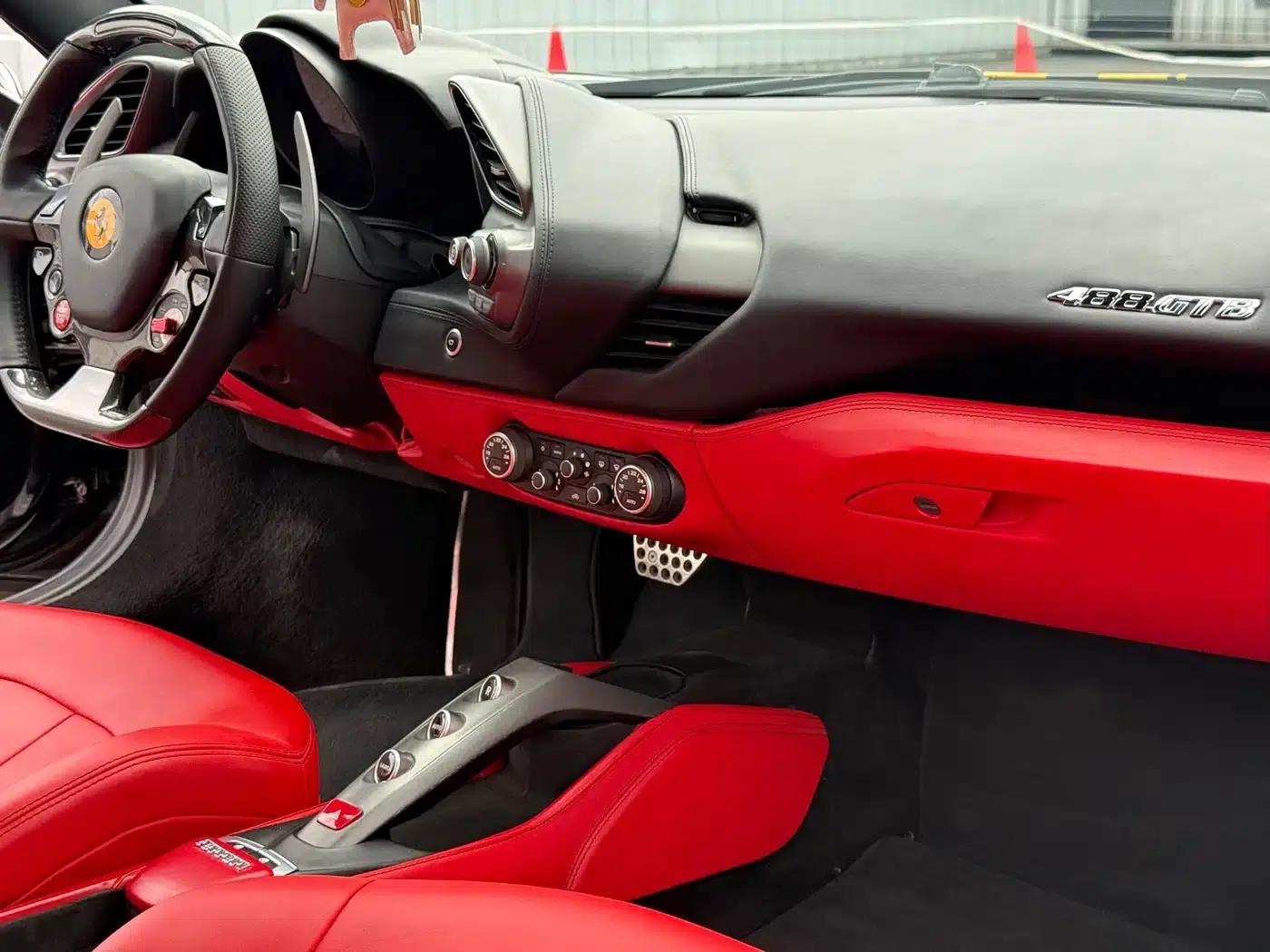 2015 Ferrari 488 GTB — миниатюра 14