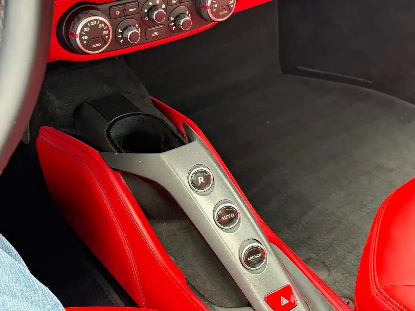 2015 Ferrari 488 GTB — миниатюра 16