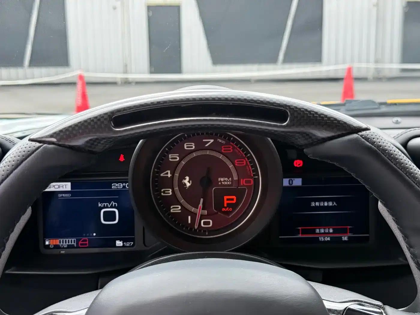 2015 Ferrari 488 GTB — миниатюра 17