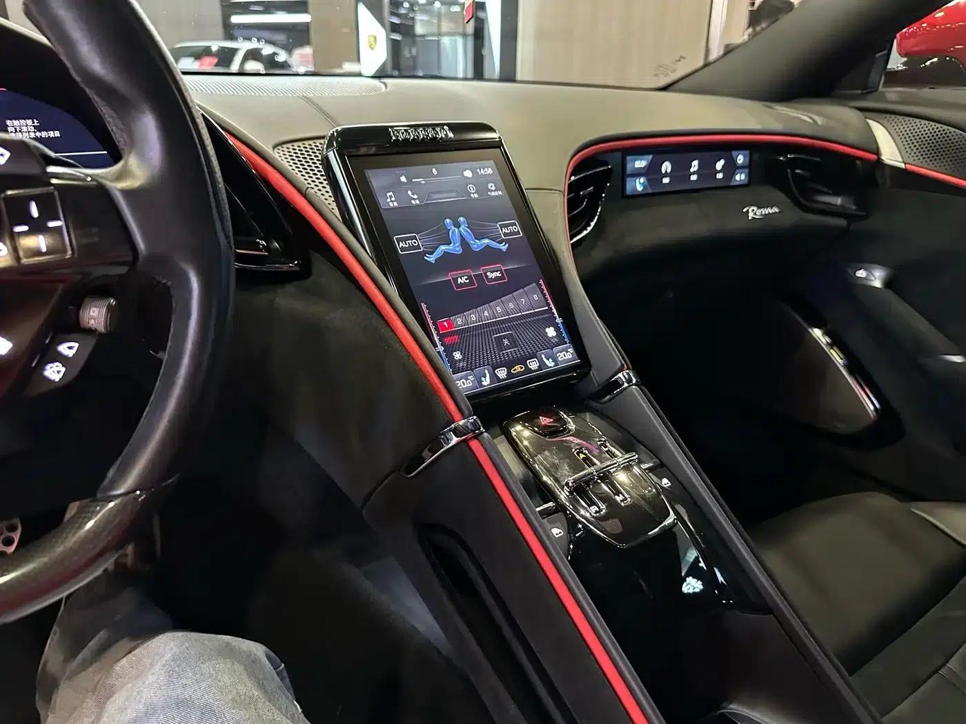 Roma 2020 3.9T V8 — миниатюра 15