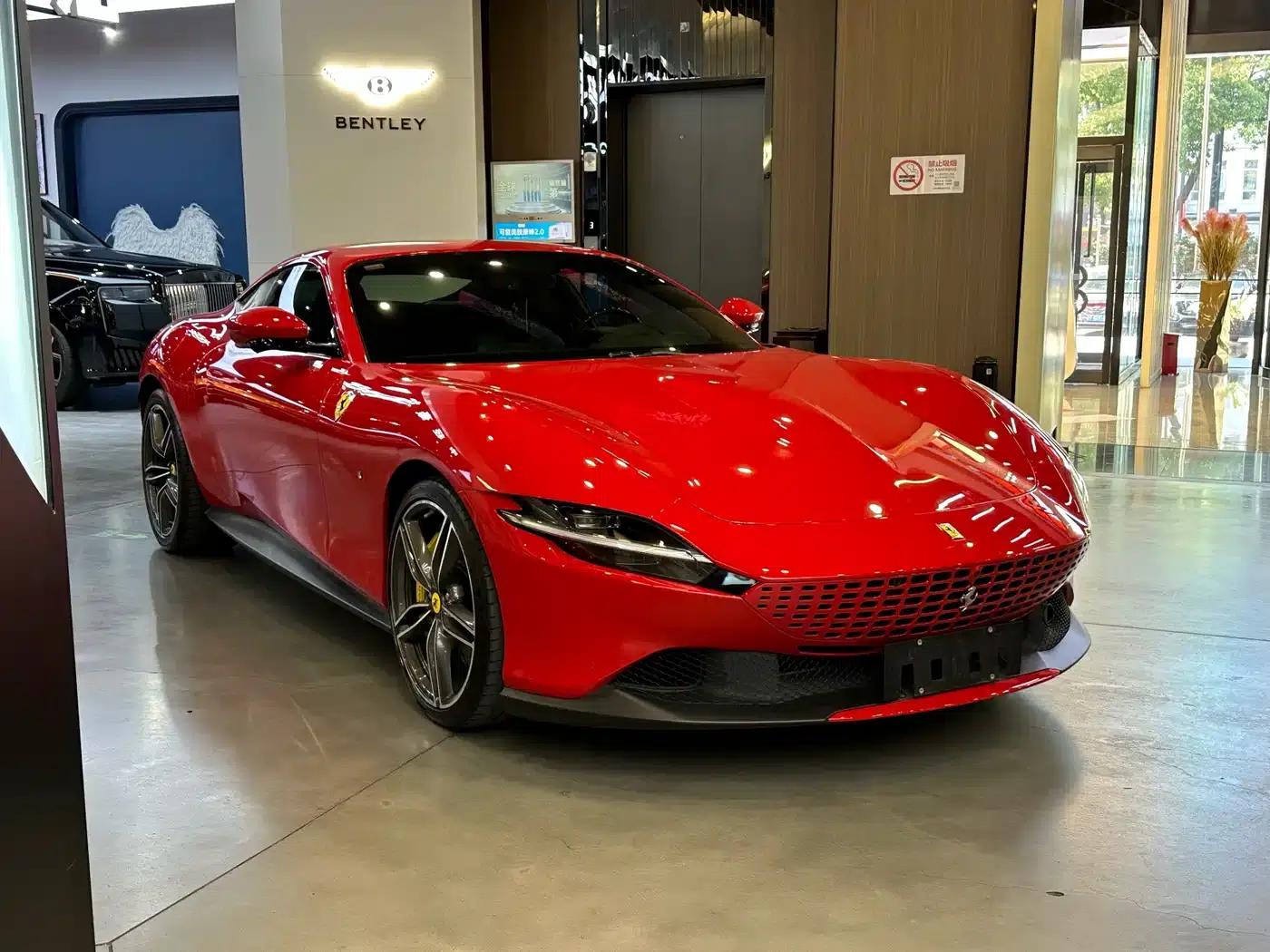 Roma 2020 3.9T V8 — миниатюра 3