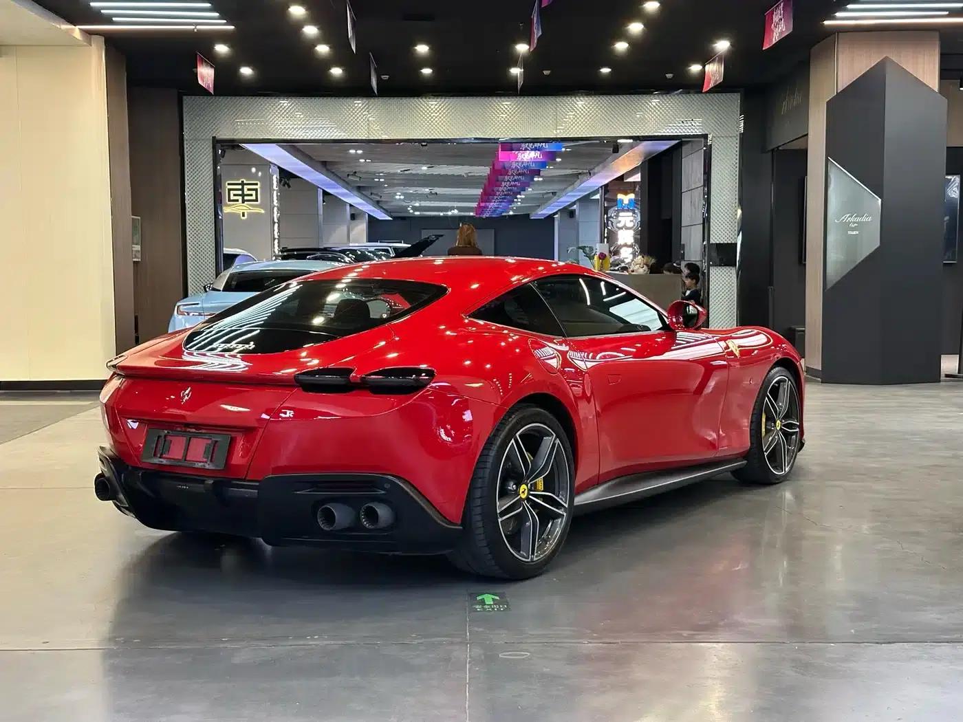 Roma 2020 3.9T V8 — миниатюра 5