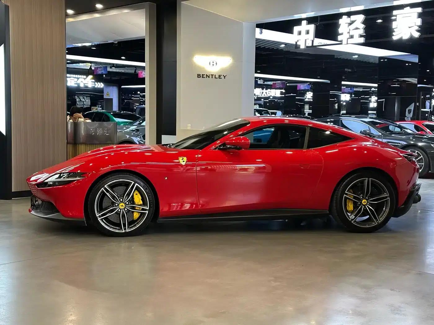 Roma 2020 3.9T V8 — миниатюра 6