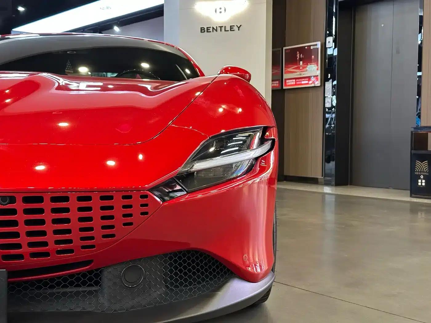Roma 2020 3.9T V8 — миниатюра 8