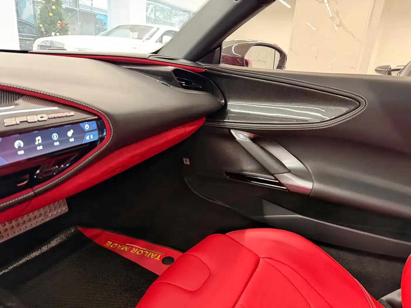 SF90 2020 3.9T V8 Stradale — миниатюра 13