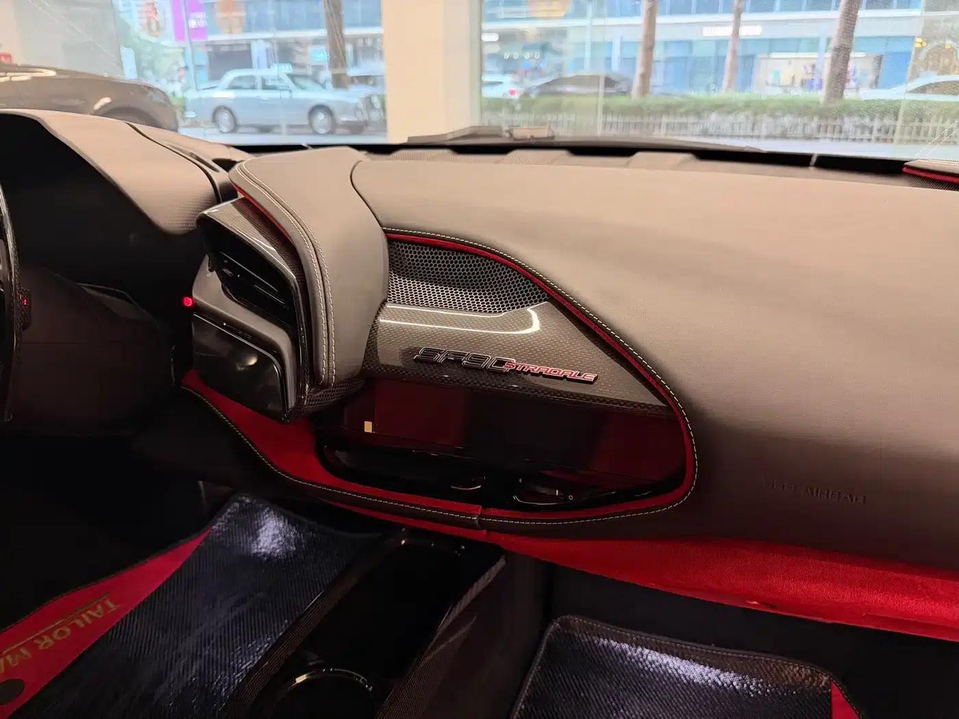 SF90 2020 3.9T V8 Stradale — миниатюра 8