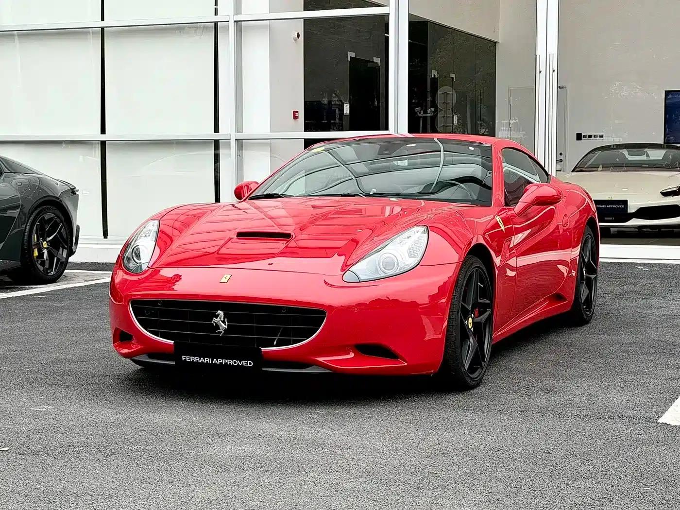 California T 2012 4.3L Standard Model — миниатюра 1