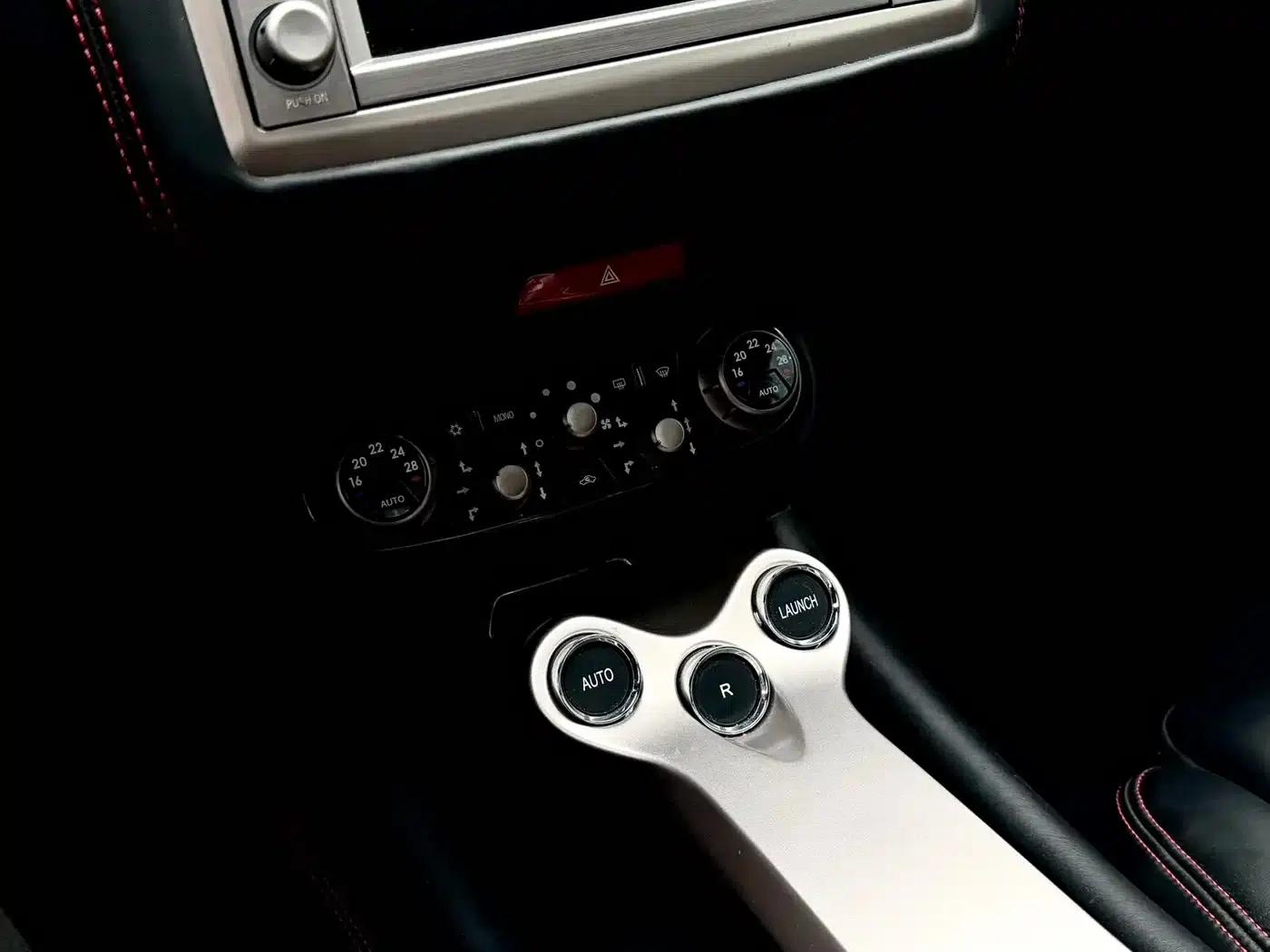 California T 2012 4.3L Standard Model — миниатюра 8