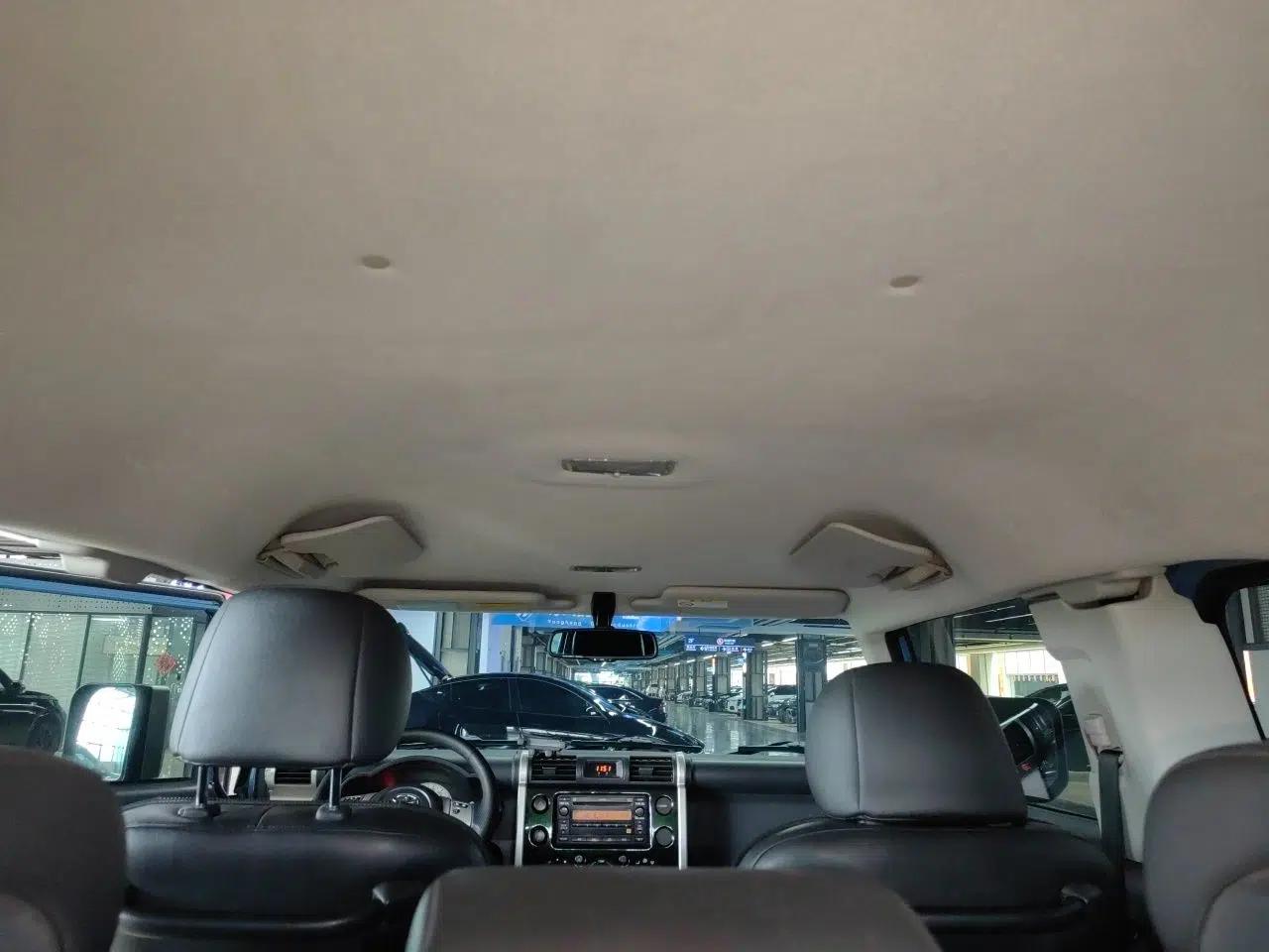Toyota FJ Cruiser 2011 4.0L — миниатюра 19