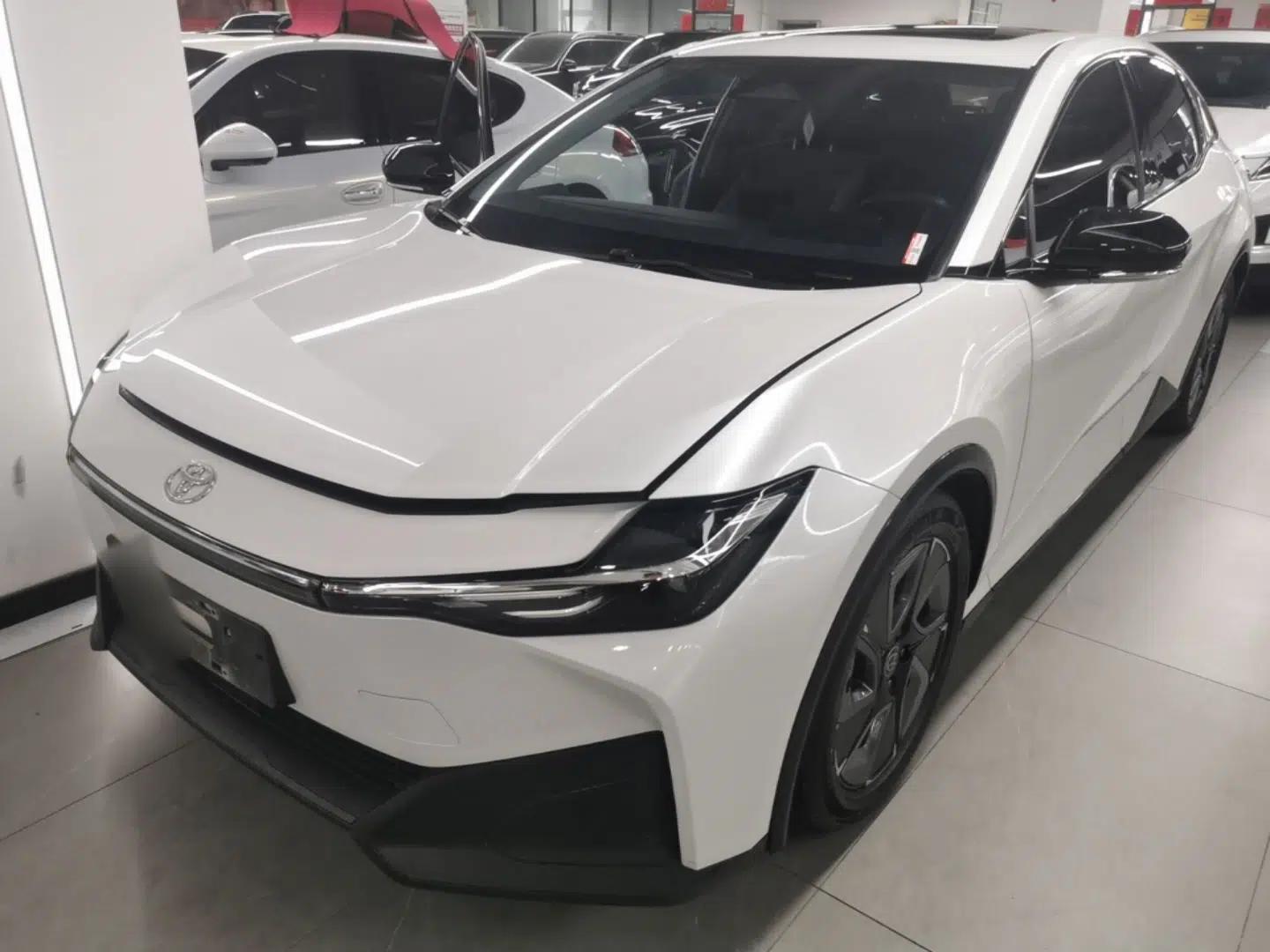 Toyota bZ3 2023 517 km Elite PRO — миниатюра 1