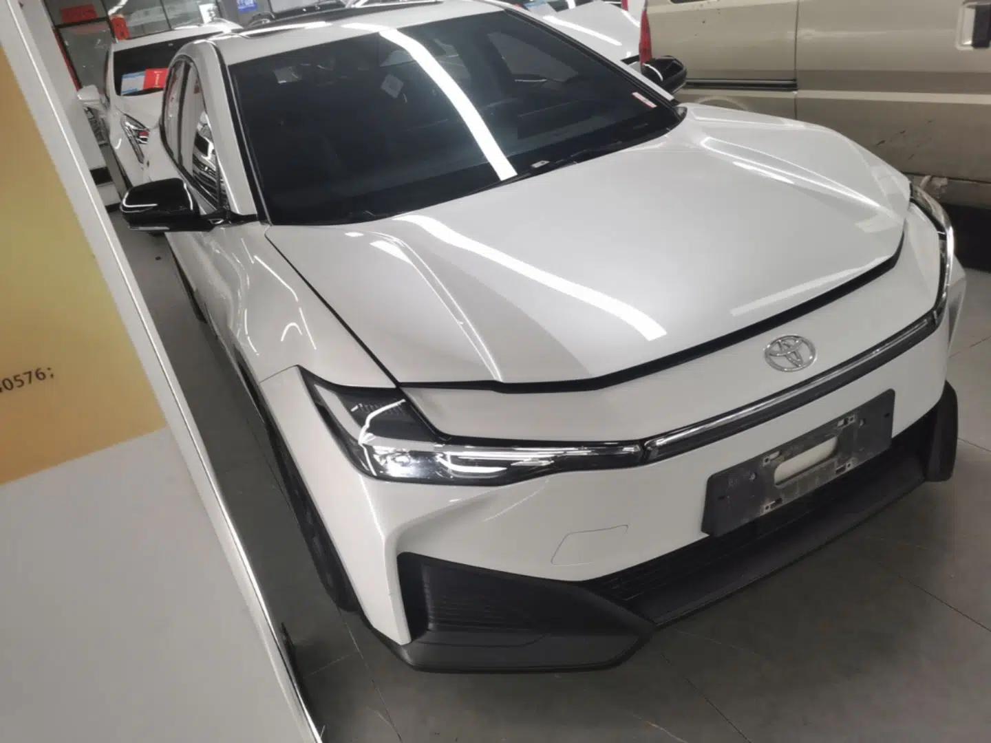 Toyota bZ3 2023 517 km Elite PRO — миниатюра 3