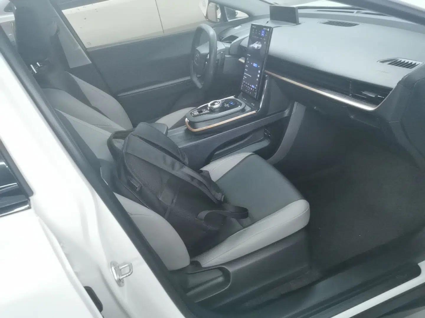 Toyota bZ3 2023 517 km Elite PRO — миниатюра 23