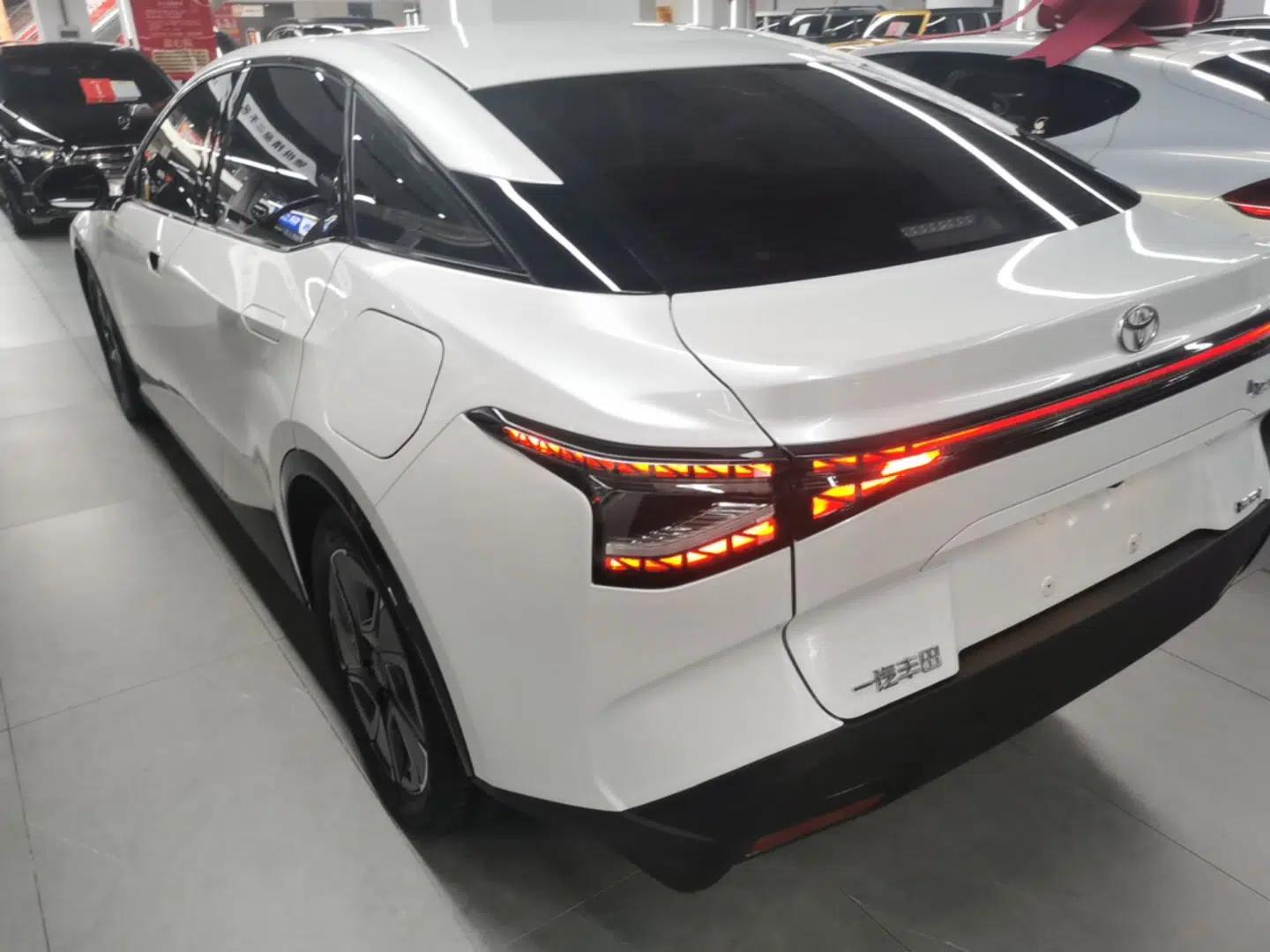 Toyota bZ3 2023 517 km Elite PRO — миниатюра 4