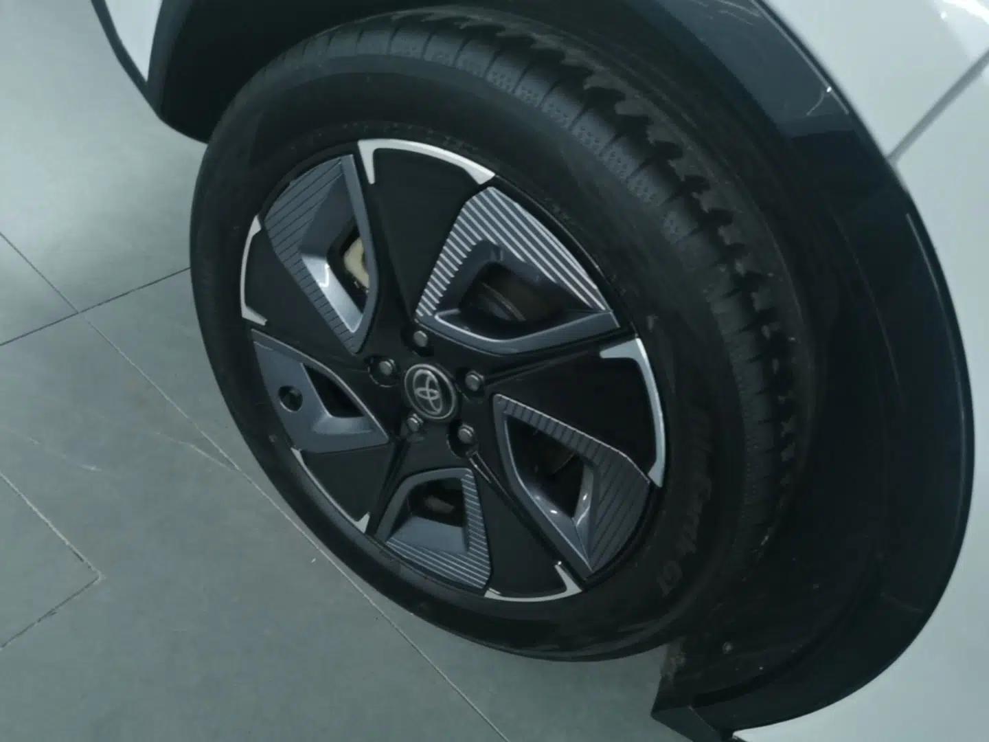 Toyota bZ3 2023 517 km Elite PRO — миниатюра 10