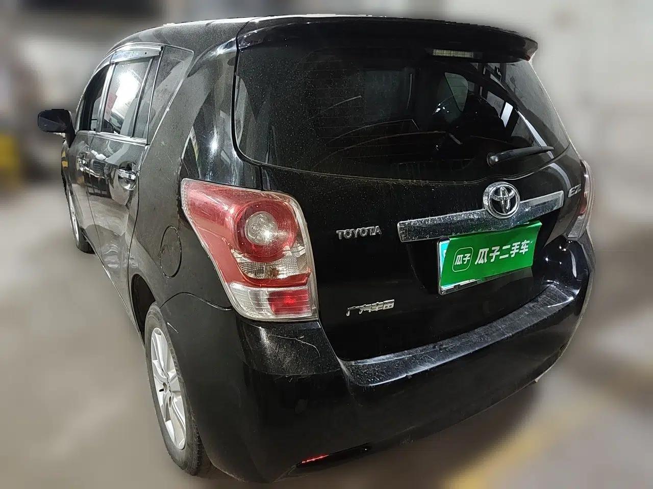 Toyota Verso 2011 180E CVT Elite Edition — миниатюра 4