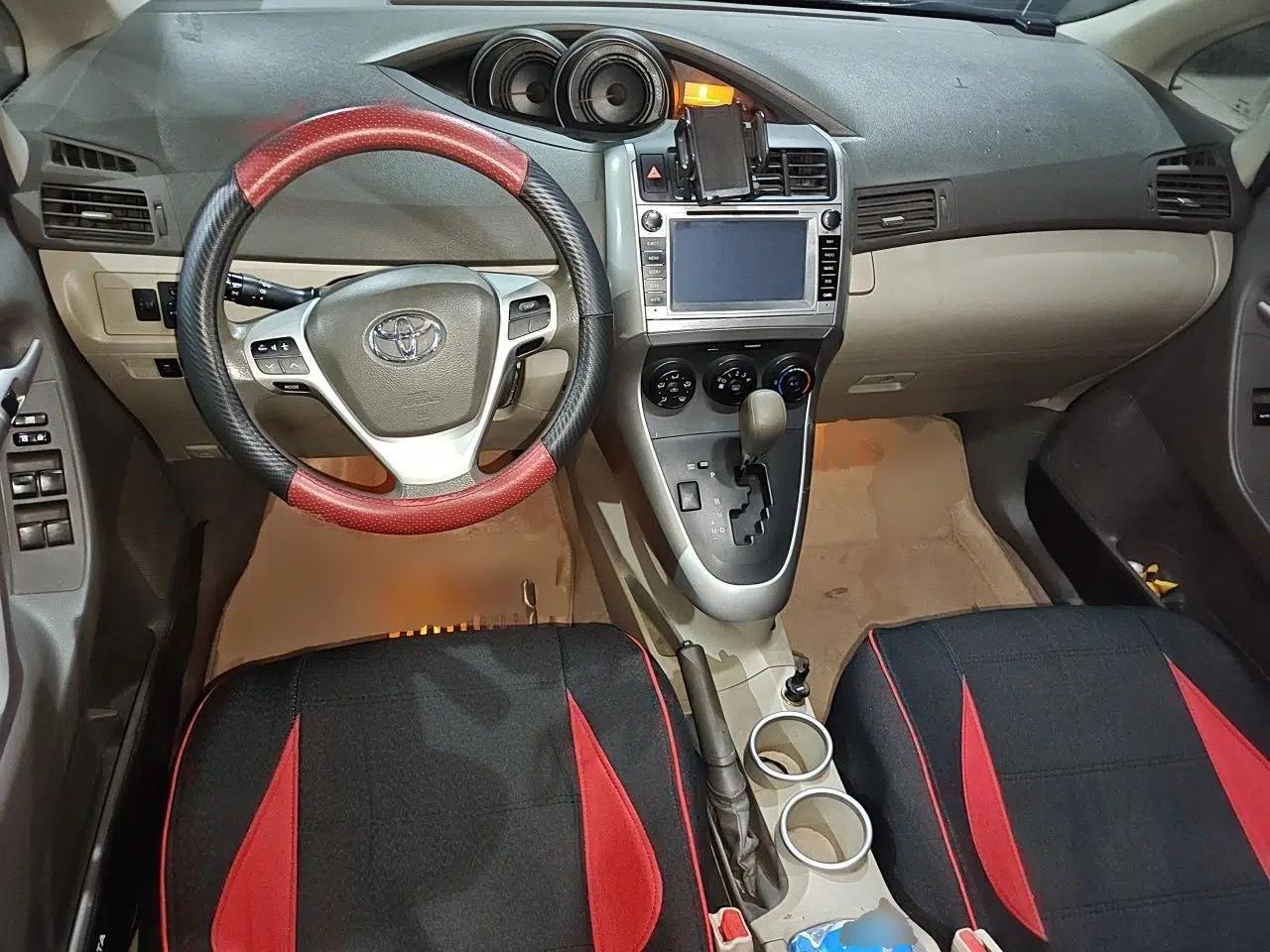 Toyota Verso 2011 180E CVT Elite Edition — миниатюра 10