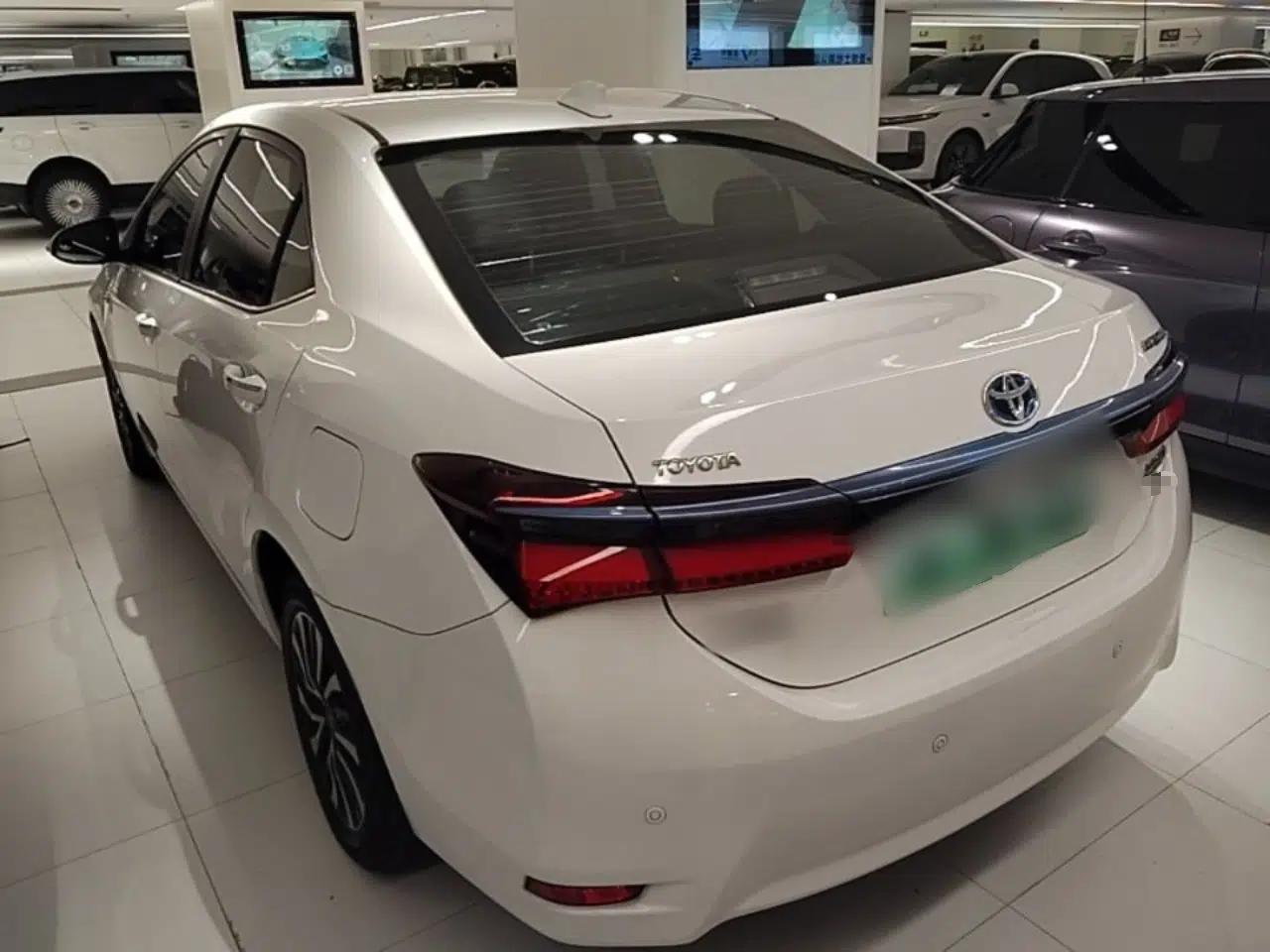 Toyota Corolla Hybrid E+ 2019 1.8L E-CVT Leading Edition — миниатюра 4
