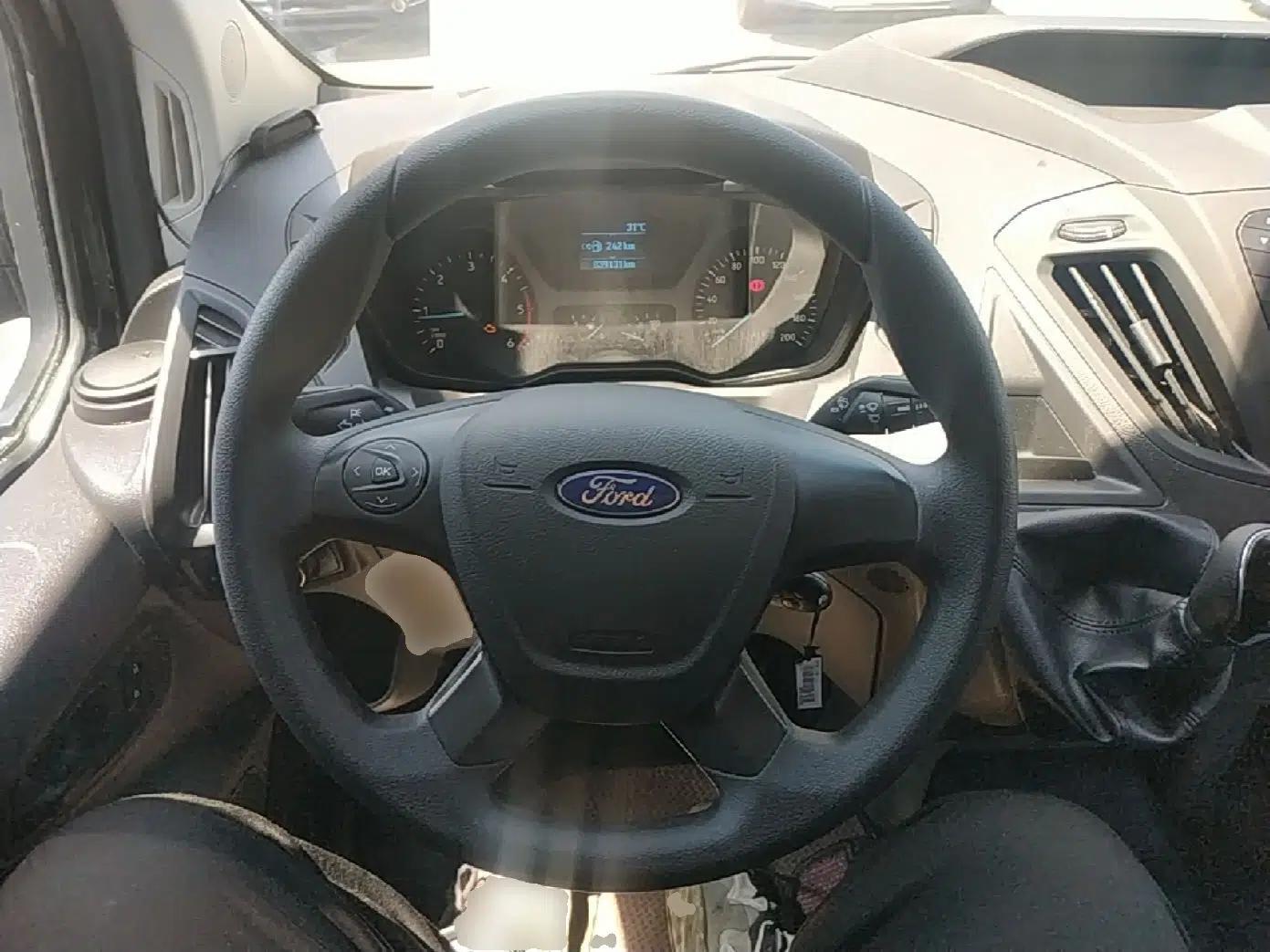 Ford Transit 2019 2.0T Diesel Multi-Purpose Commercial Vehicle Short Wheelbase Low Roof 6-Seater China VI Standard — миниатюра 14